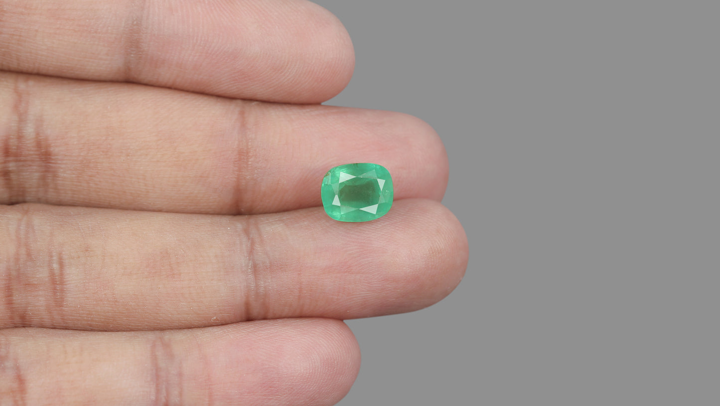 Natural Zambian Emerald (Panna) 4.09 Carats