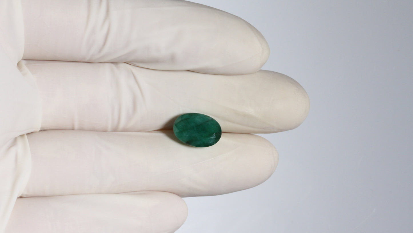 Minor Oil Natural Zambian Emerald (Panna) 5.07 Carats