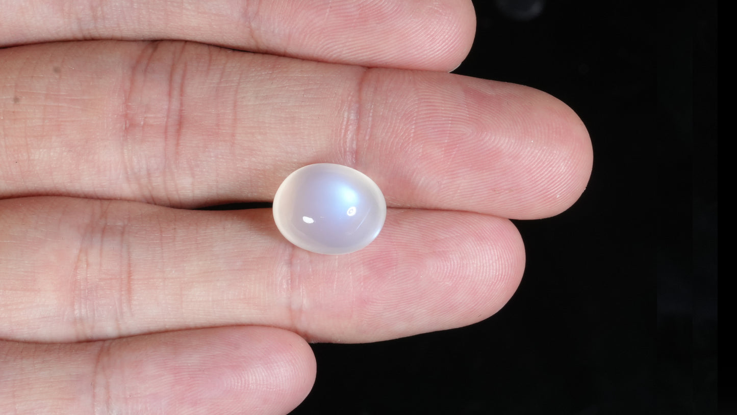 NATURAL MOONSTONE 8.65 CARATS