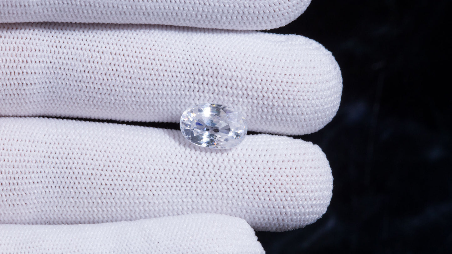 NATURAL ZIRCON 6.94 CARATS