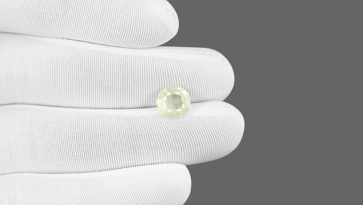Natural Pitambari 3.96 Carats