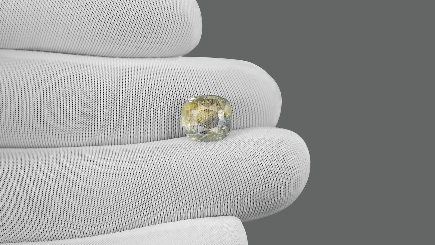 Natural Pitambari 4.67 Carats