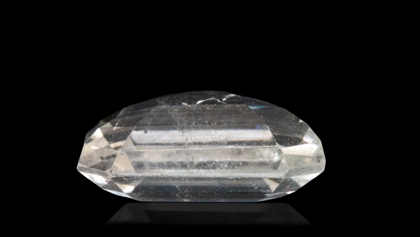 WHITE TOPAZ 4.18 CARATS