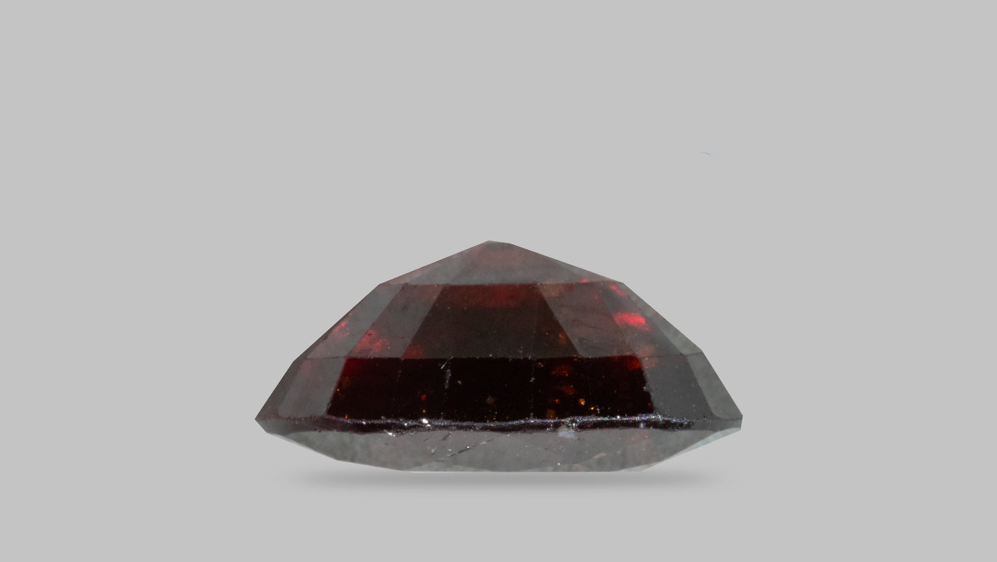 NATURAL HESSONITE (GOMED) 6.42 CARATS