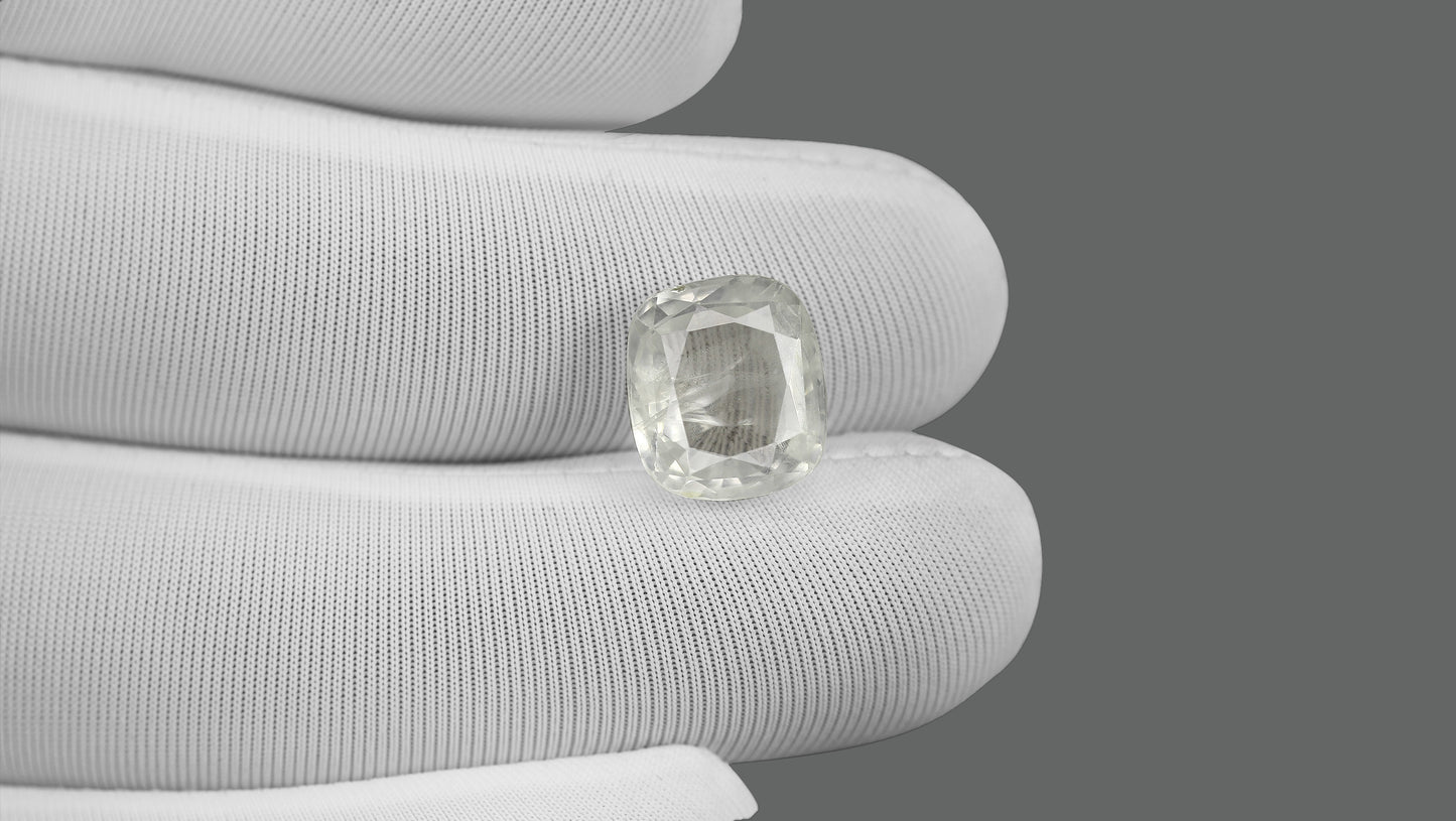 NATURAL WHITE SAPPHIRE 7.73 CARATS