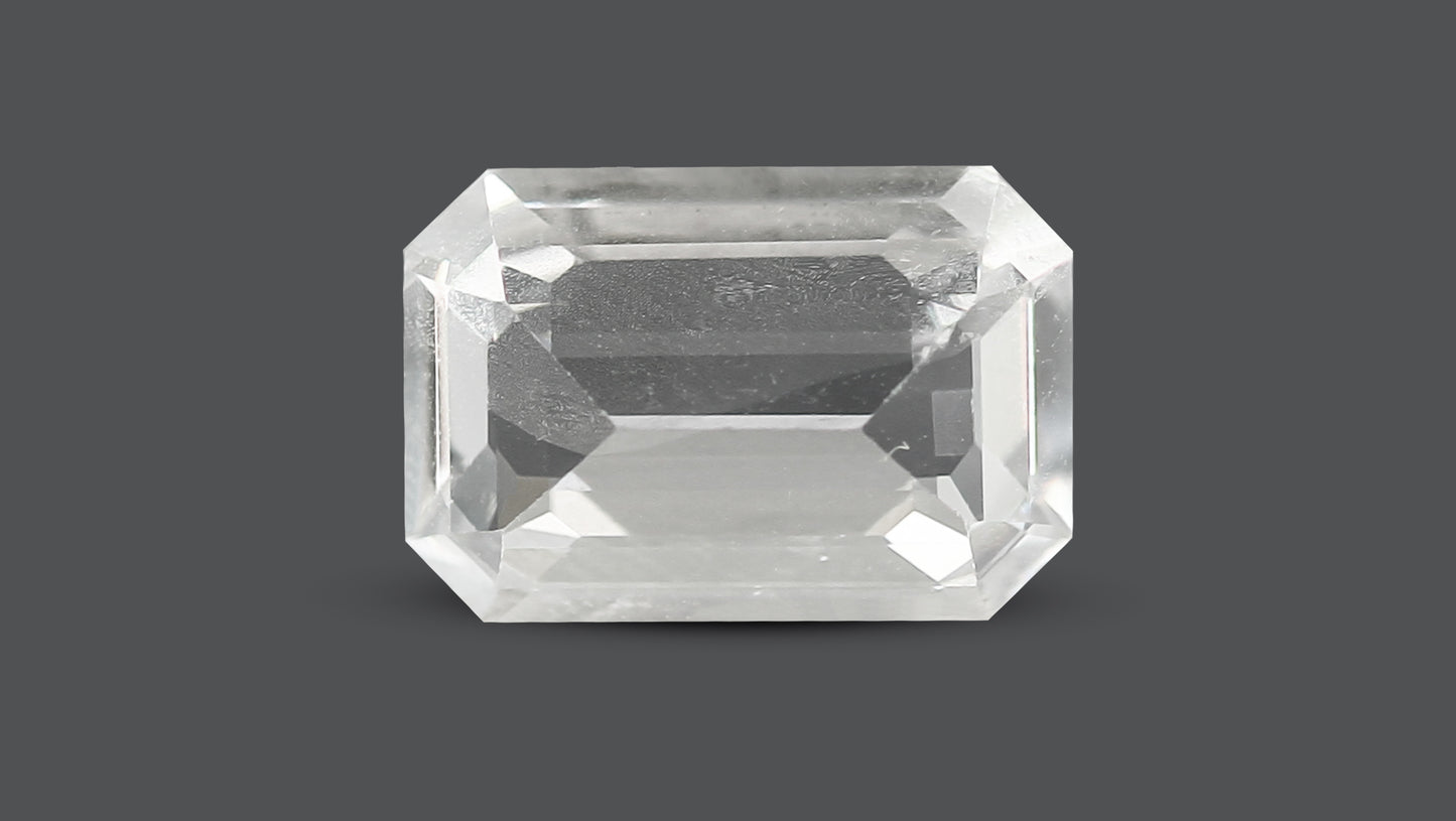 Natiral White Sapphire 2.90 Carats