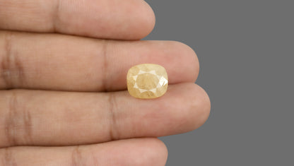 Natural Yellow Sapphire (Pukhraj) 10.14 Carats
