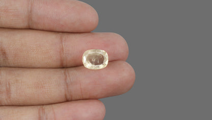 Natural Yellow Sapphire (Pukhraj) 5.86 Carats