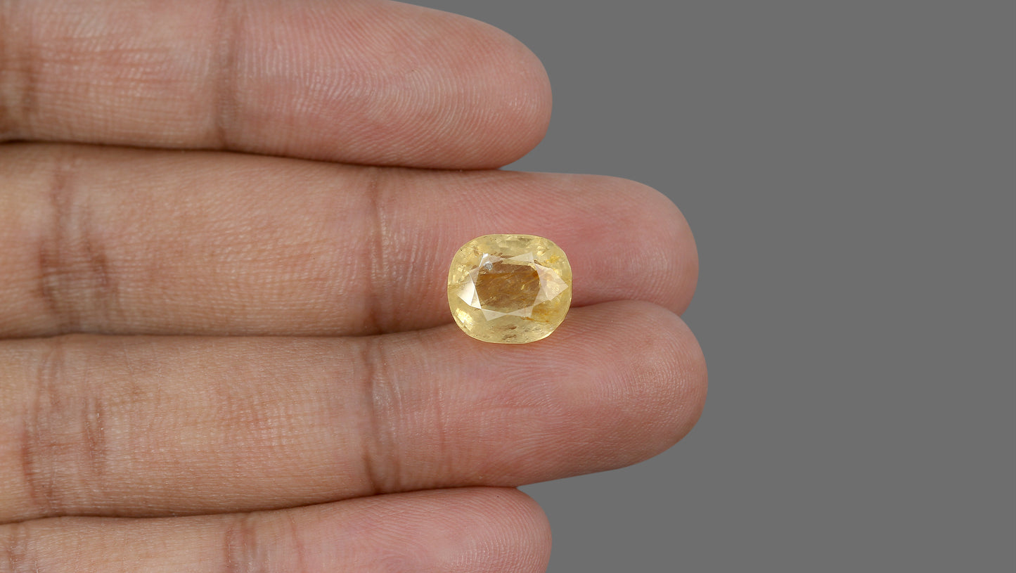 Natural Yellow Sapphire (Pukhraj) 10.15 Carats