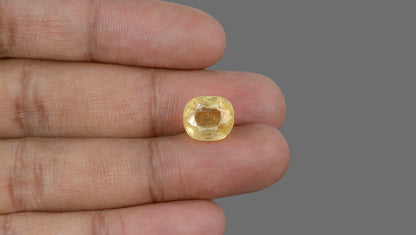 Natural Yellow Sapphire (Pukhraj) 10.15 Carats