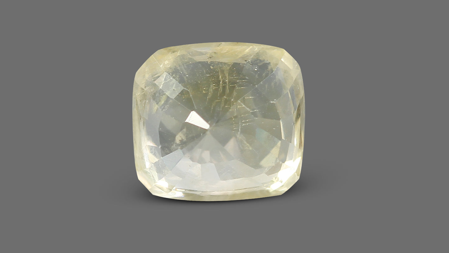 Natural Yellow Sapphire (Pukhraj) 4.73 Carats