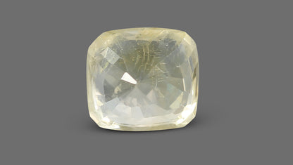 Natural Yellow Sapphire (Pukhraj) 4.73 Carats
