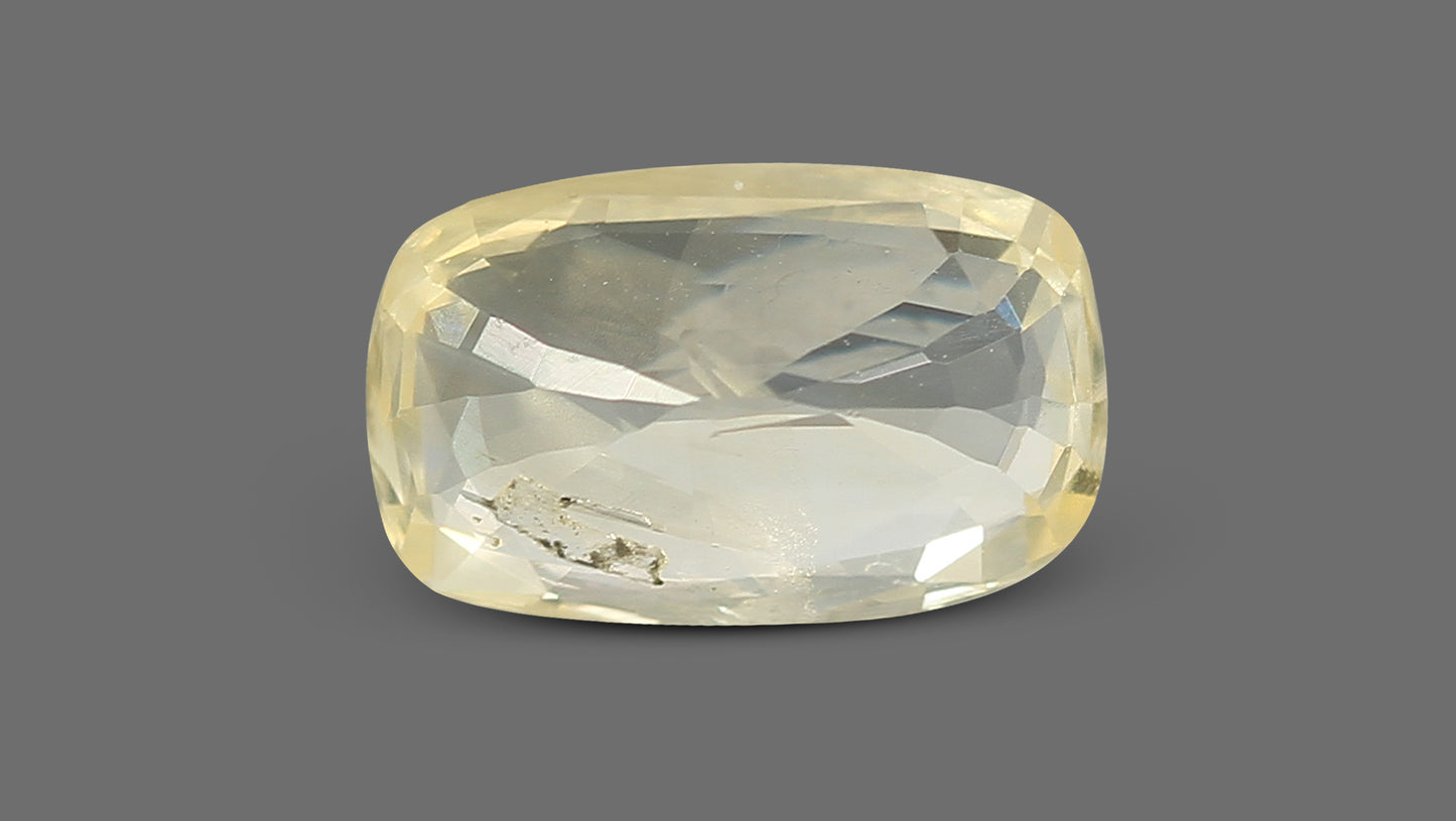 Natural Yellow Sapphire (Pukhraj) 2.70 Carats