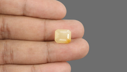 Natural Yellow Sapphire (Pukhraj) 10.14 Carats