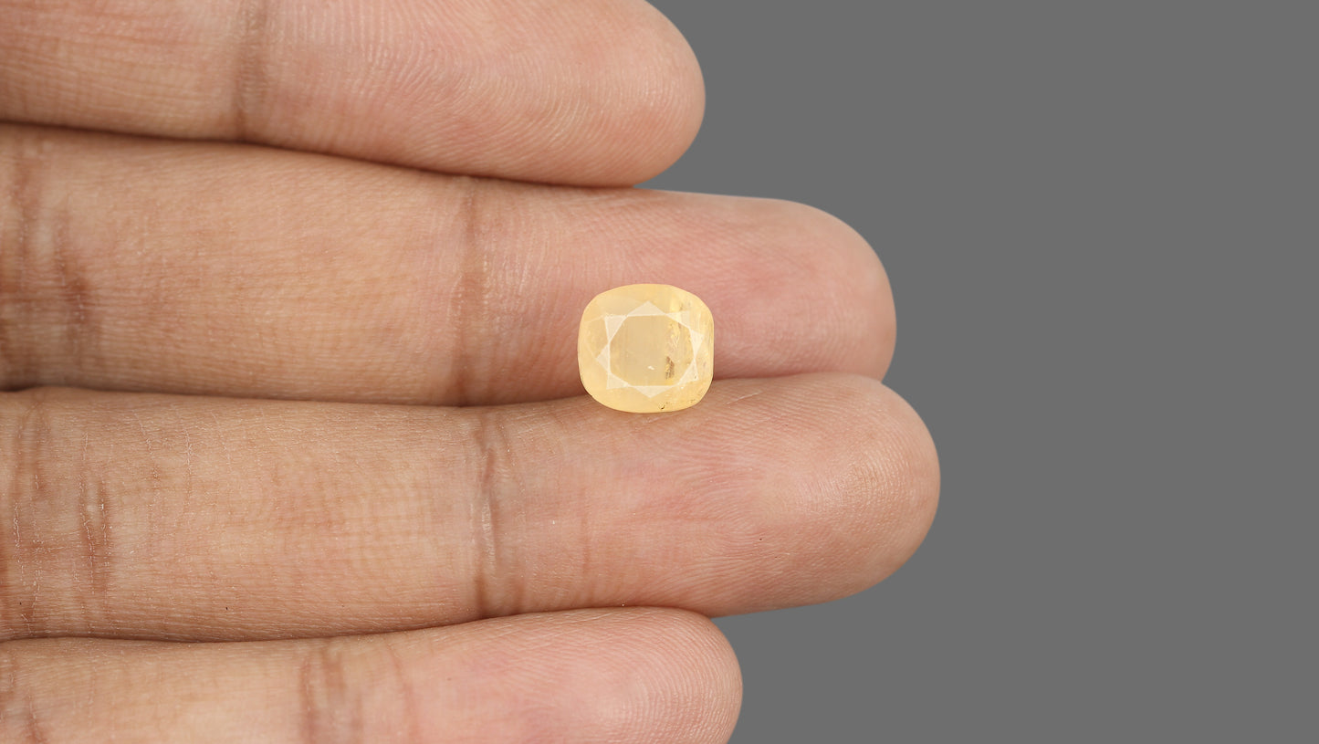 Natural Yellow Sapphire (Pukhraj) 7.87 Carats