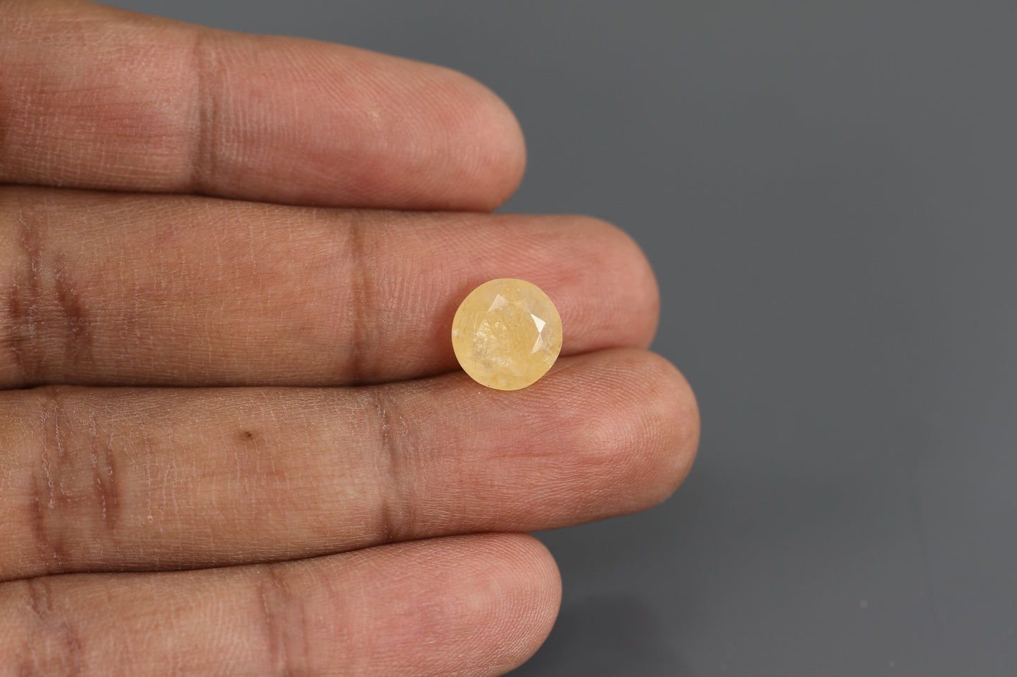 Natural Yellow Sapphire (Pukhraj) 4.60 Carats