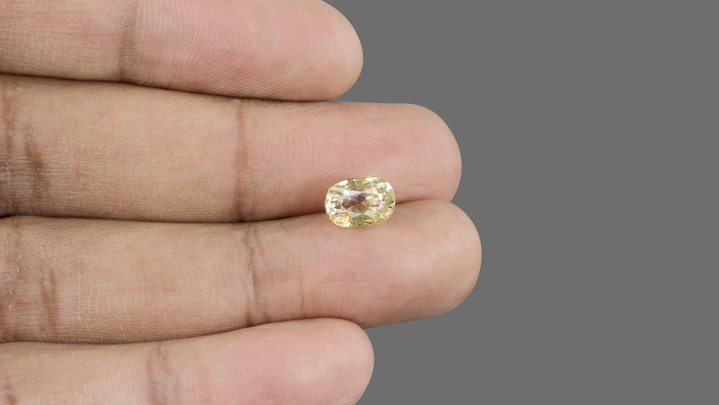 Natural Yellow Sapphire (Pukhraj) 4.16 Carats
