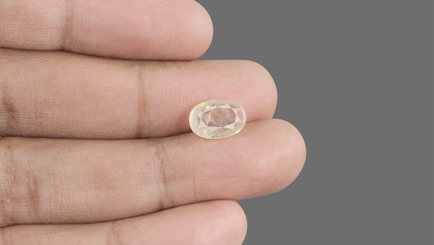 Natural Yellow Sapphire (Pukhraj) 4.49 Carats