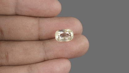 Natural Yellow Sapphire (Pukhraj) 6.90 Carats