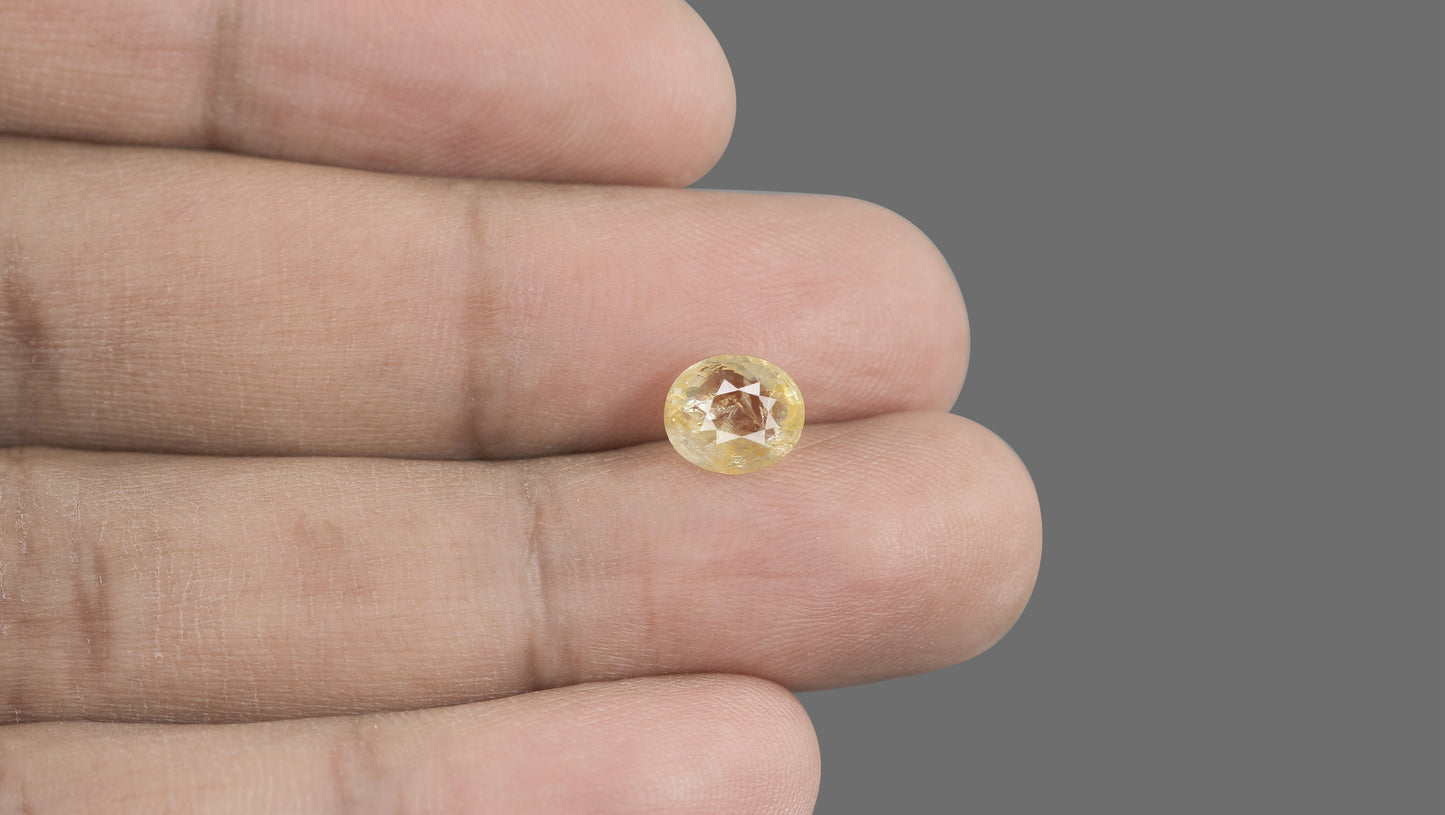 Natural Yellow Sapphire (Pukhraj) 3.16 Carats