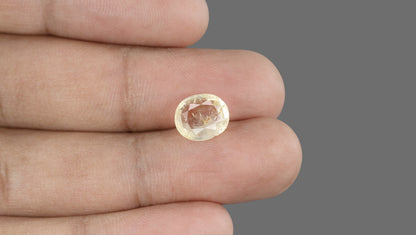 Natural Yellow Sapphire (Pukhraj) 4.75 Carats