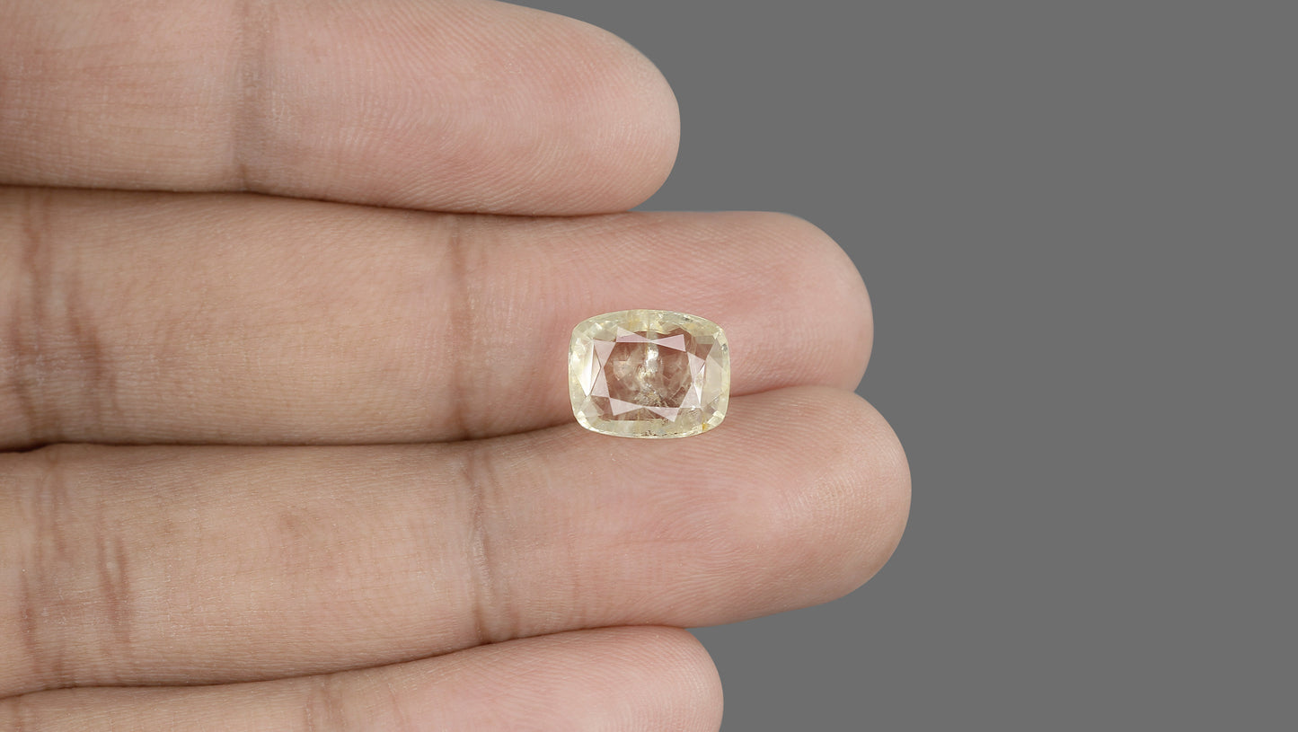 Natural Yellow Sapphire (Pukhraj) 5.95 Carats