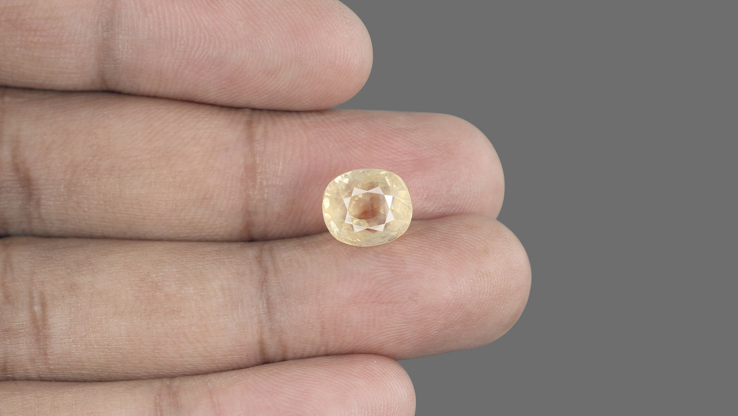 Natural Yellow Sapphire (Pukhraj) 7.72 Carats