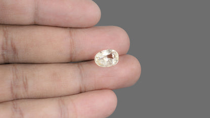 Natural Yellow Sapphire (Pukhraj) 6.88 Carats