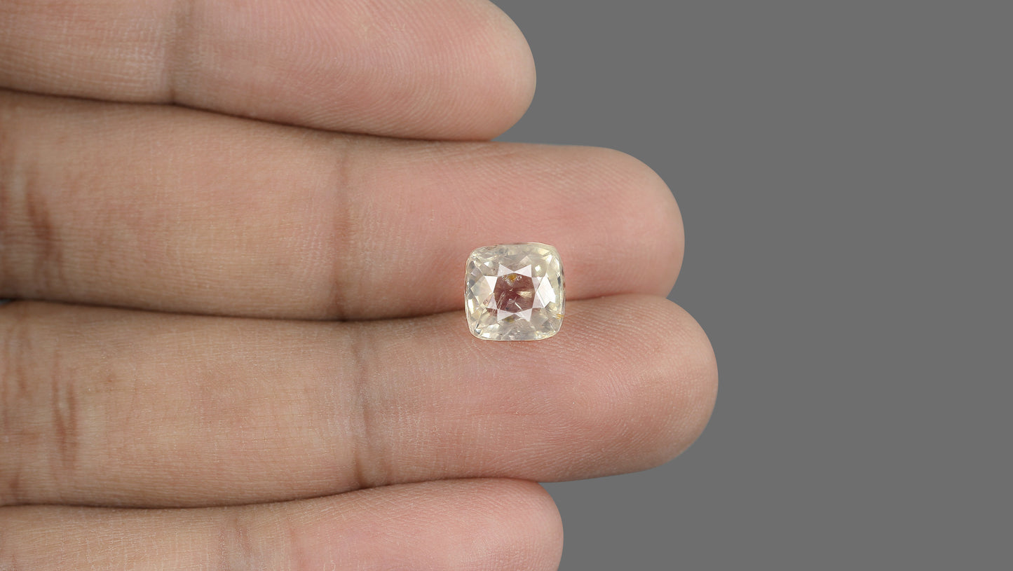 Natural Yellow Sapphire (Pukhraj) 6.38 Carats