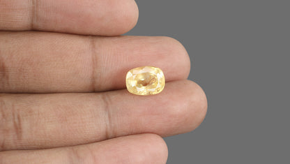 Natural Yellow Sapphire (Pukhraj) 7.35 Carats