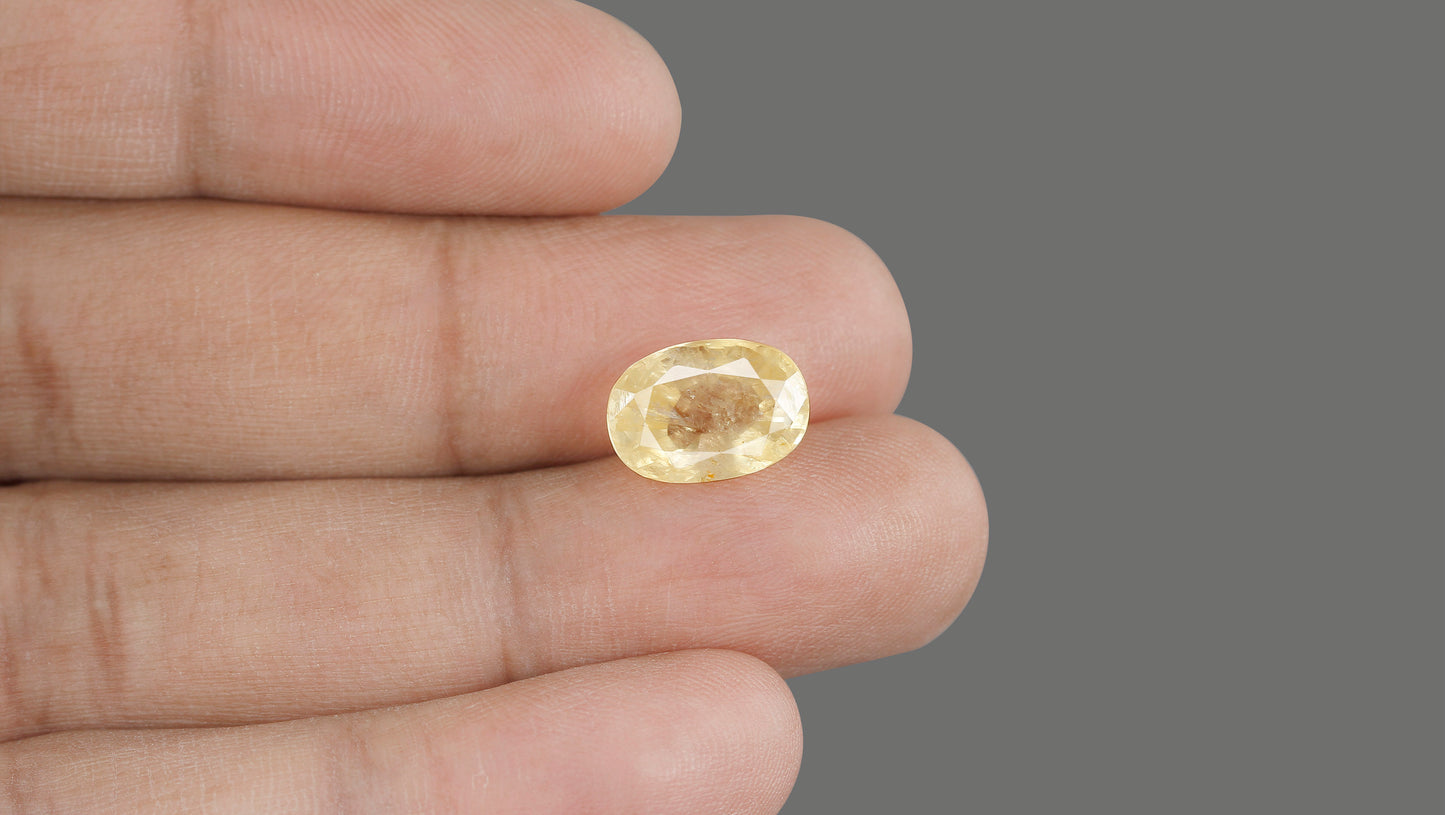 Natural Yellow Sapphire (Pukhraj) 7.58 Carats