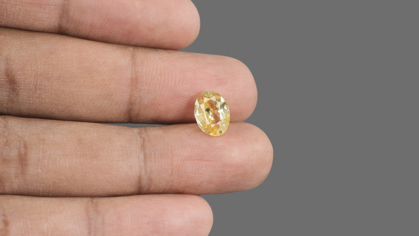 Natural Yellow Sapphire (Pukhraj) 3.70 Carats