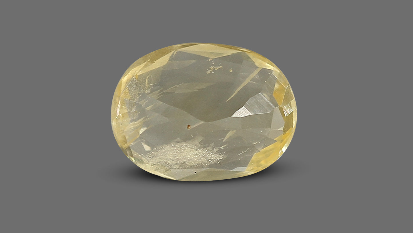 Natural Yellow Sapphire (Pukhraj) 3.26 Carats