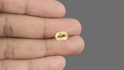 Natural Yellow Sapphire (Pukhraj) 3.26 Carats