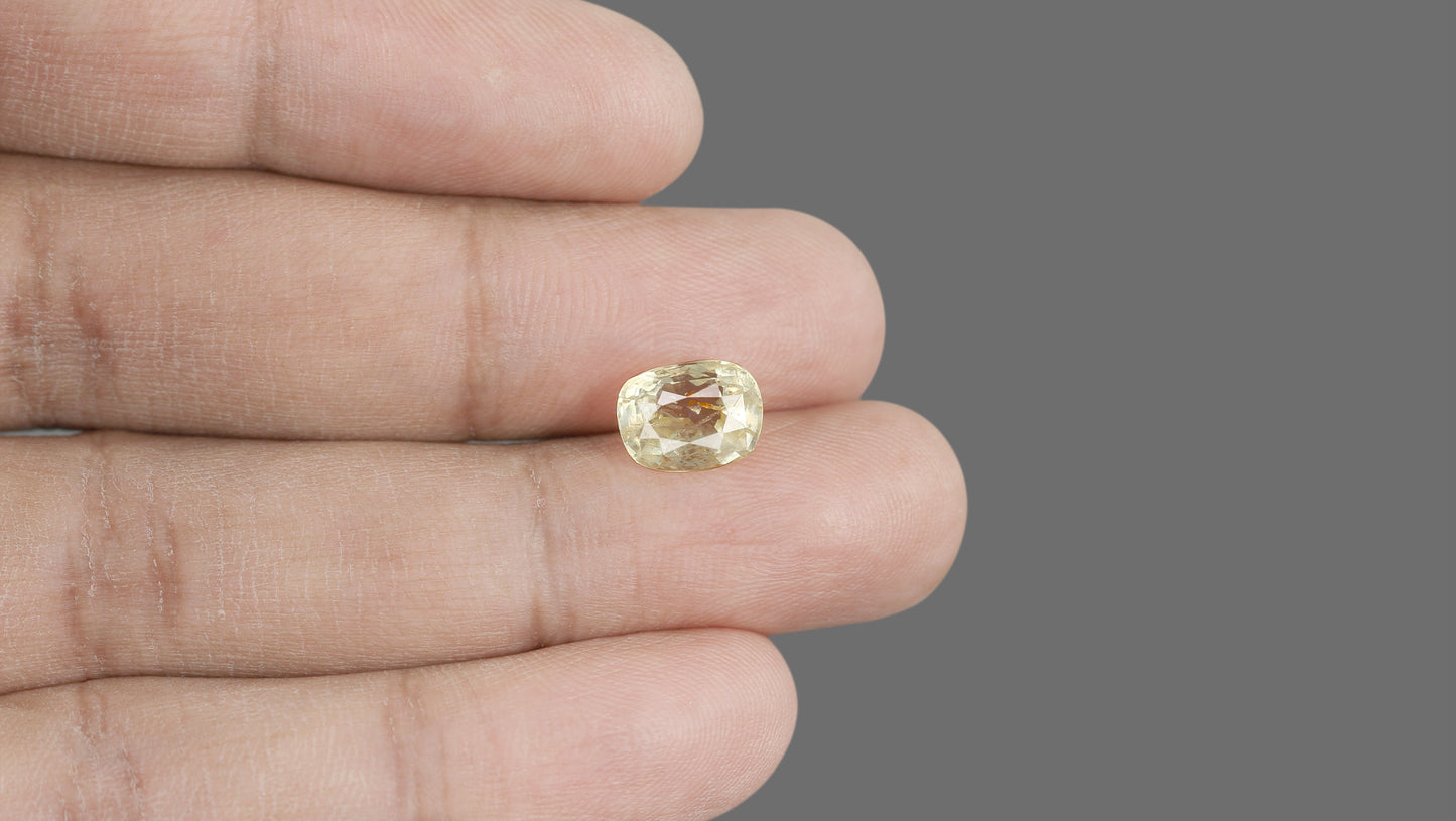 Natural Yellow Sapphire (Pukhraj) 4.59 Carats