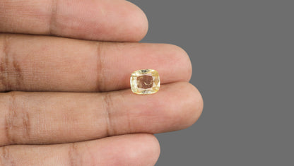 Natural Yellow Sapphire (Pukhraj) 2.74 Carats