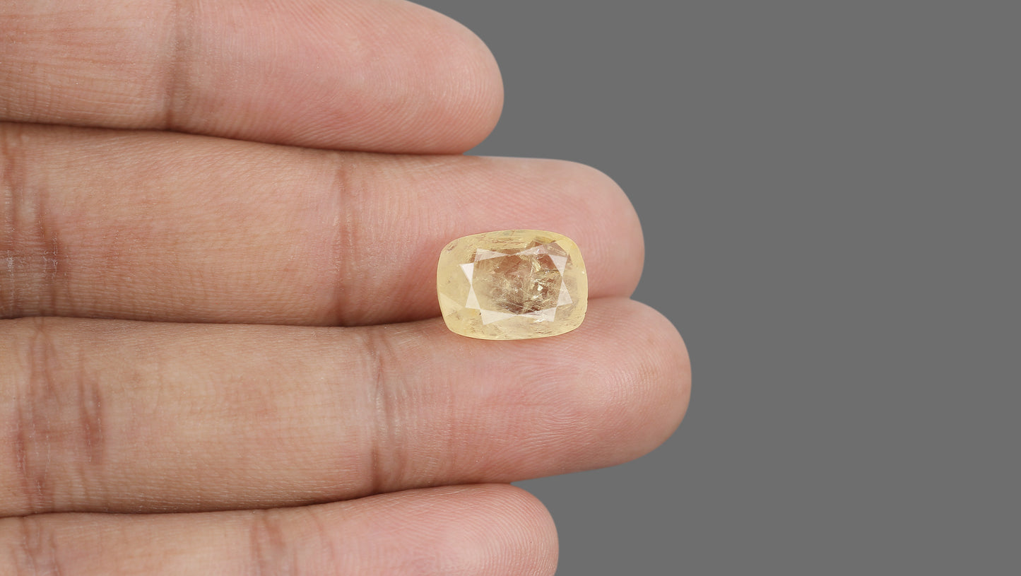 Natural Yellow Sapphire (Pukhraj) 8.87 Carats