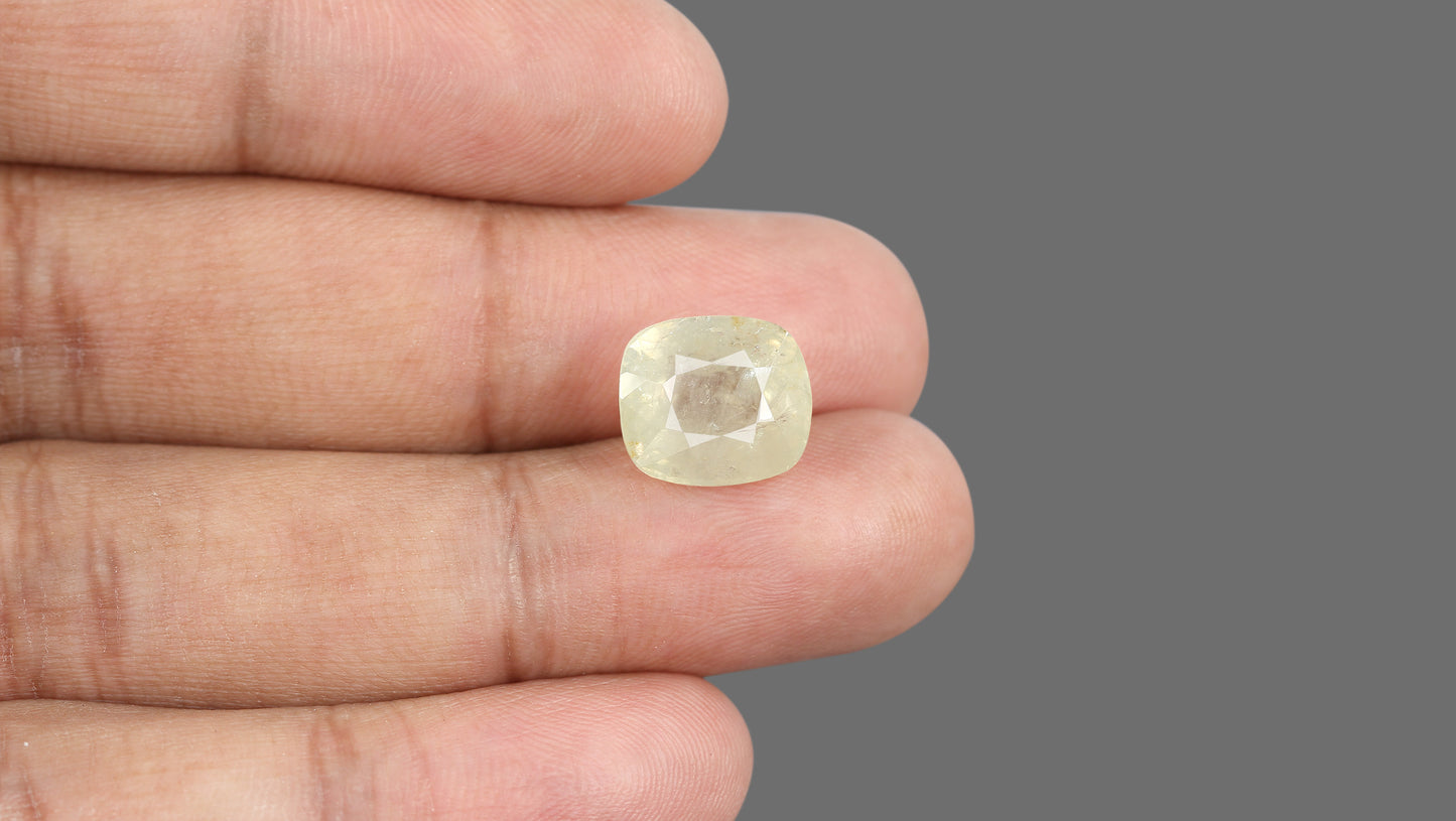 Natural Yellow Sapphire (Pukhraj) 10.25 Carats