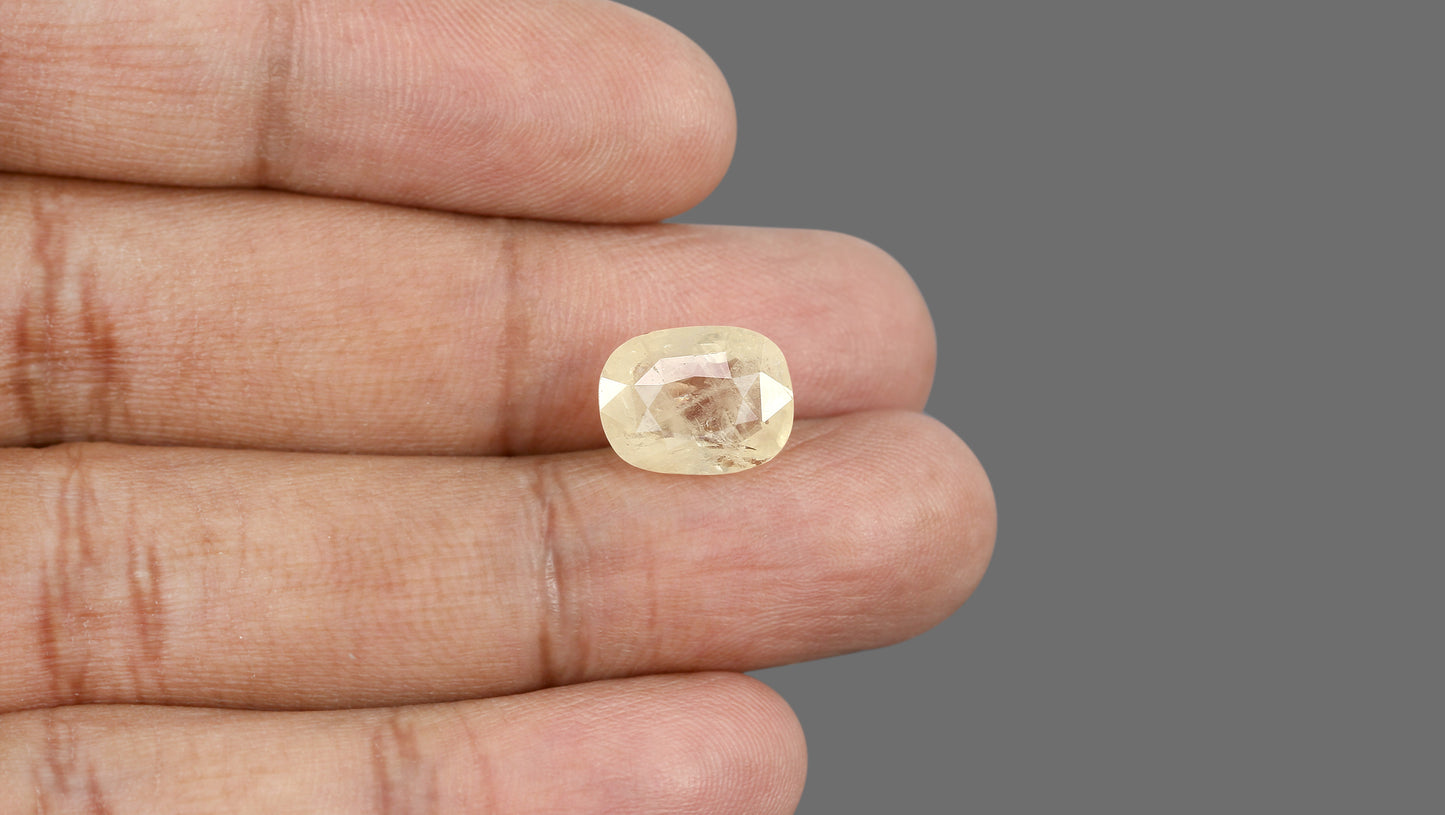 Natural Yellow Sapphire (Pukhraj) 8.23 Carats