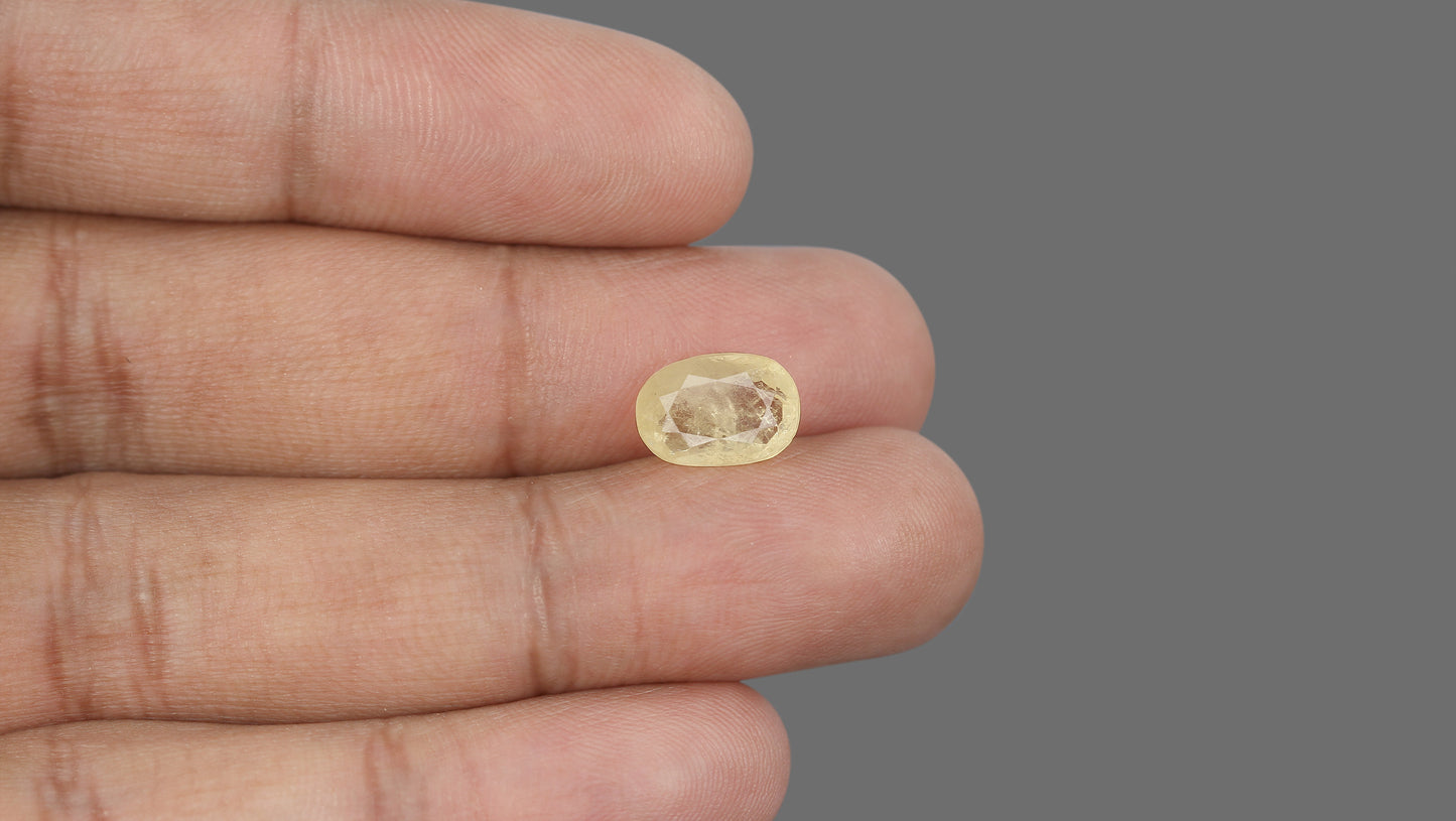 Natural Yellow Sapphire (Pukhraj) 4.55 Carats