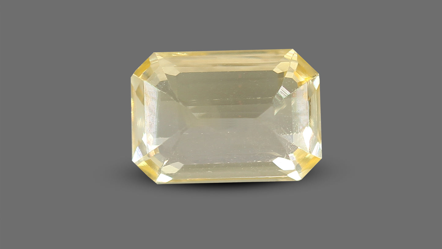Natural Yellow Sapphire (Pukhraj) 4.60 Carats