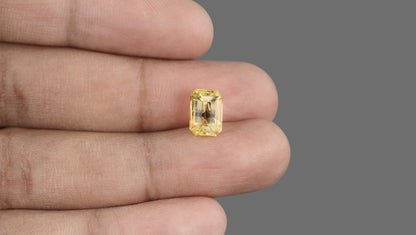 Natural Yellow Sapphire (Pukhraj) 4.60 Carats