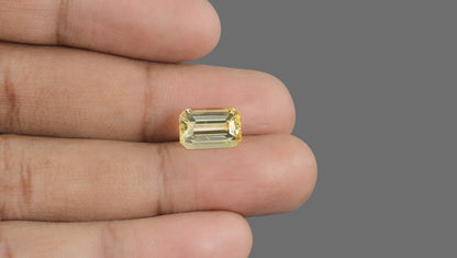 Natural Yellow Sapphire (Pukhraj) 5.87 Carats