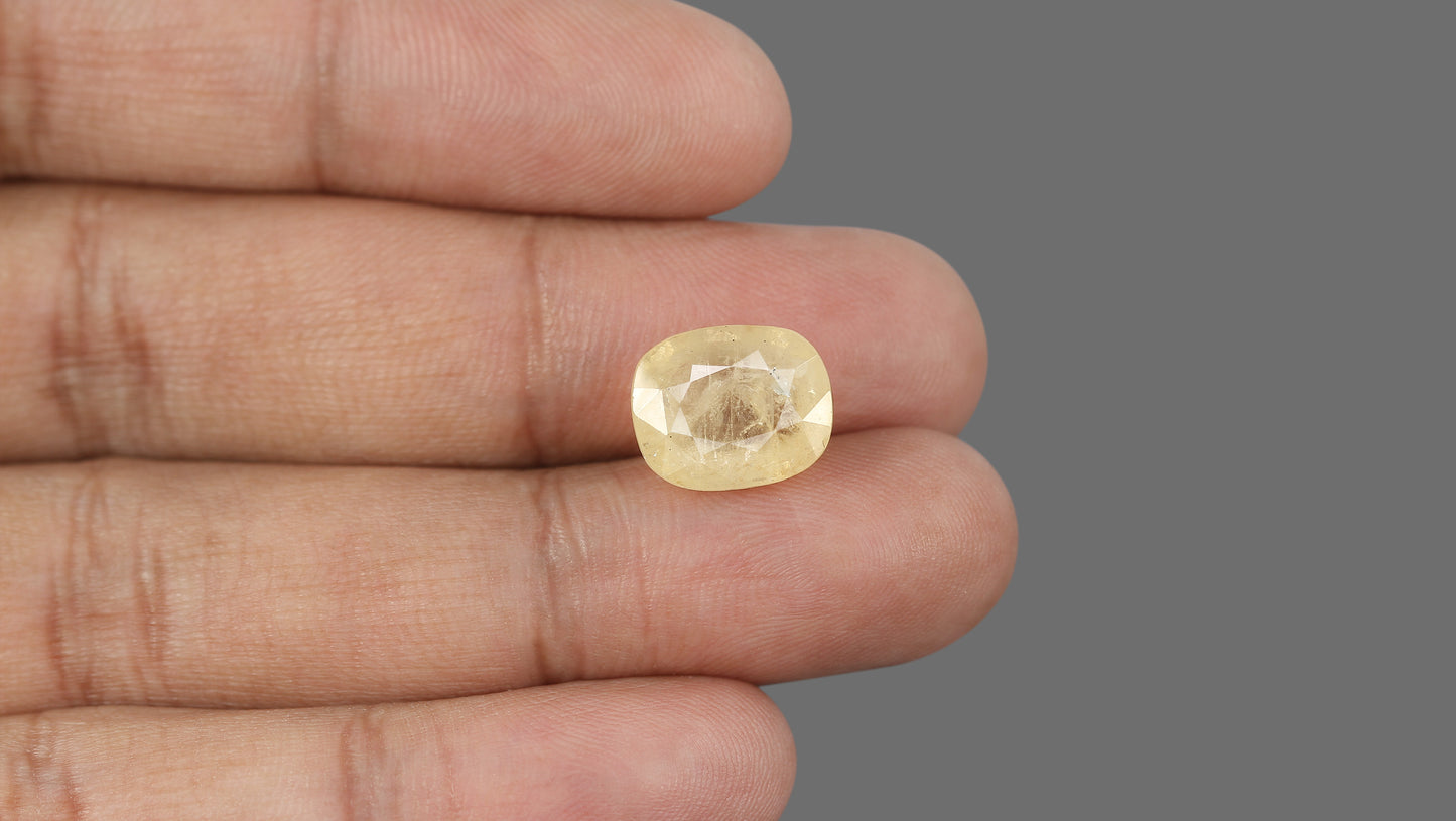 Natural Yellow Sapphire (Pukhraj) 11.05 Carats
