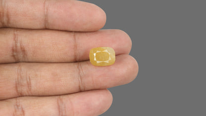 Natural Yellow Sapphire (Pukhraj) 10.91 Carats