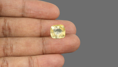 Natural Yellow Sapphire (Pukhraj) 7.54 Carats