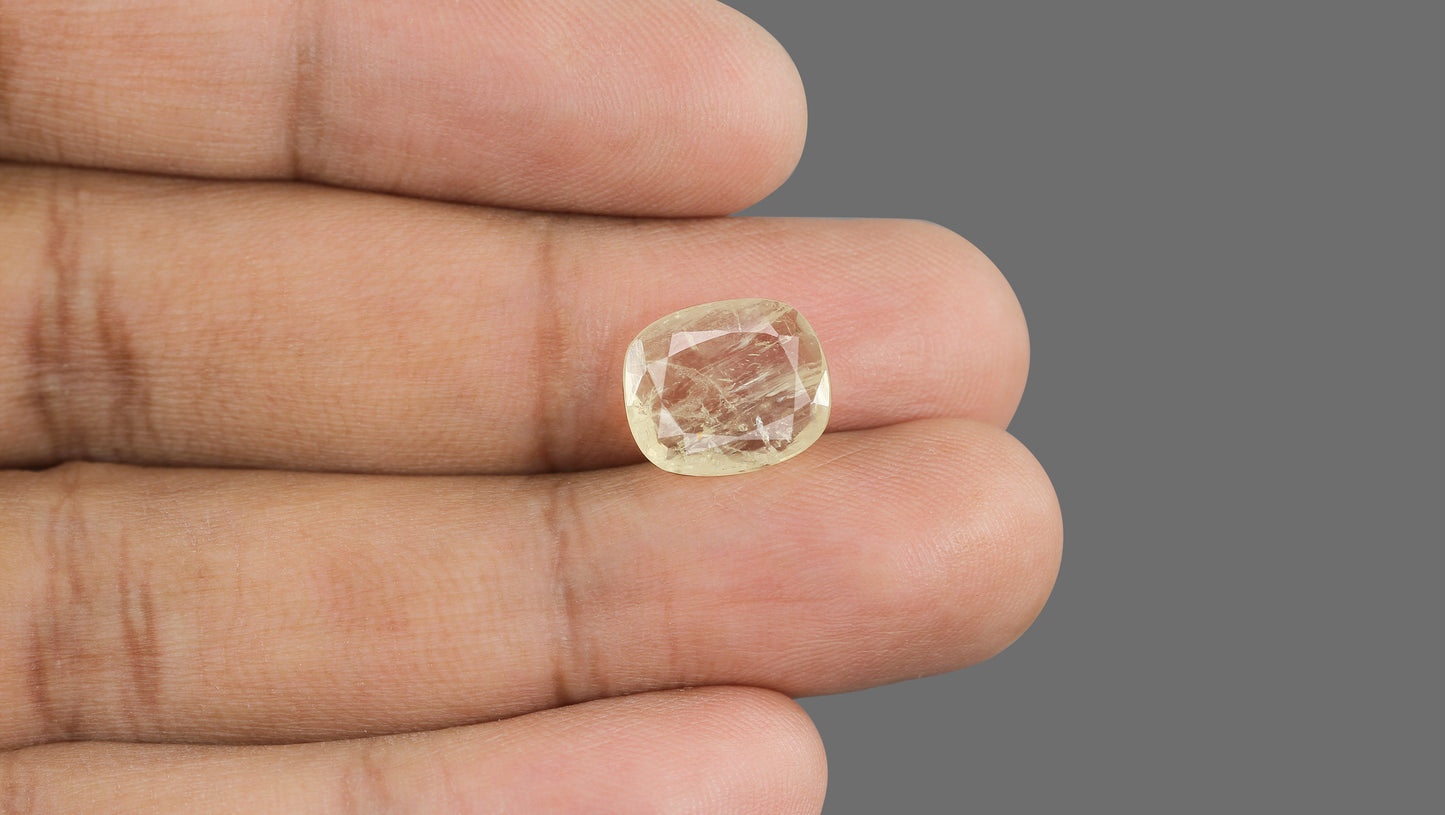 Natural Yellow Sapphire (Pukhraj) 5.74 Carats