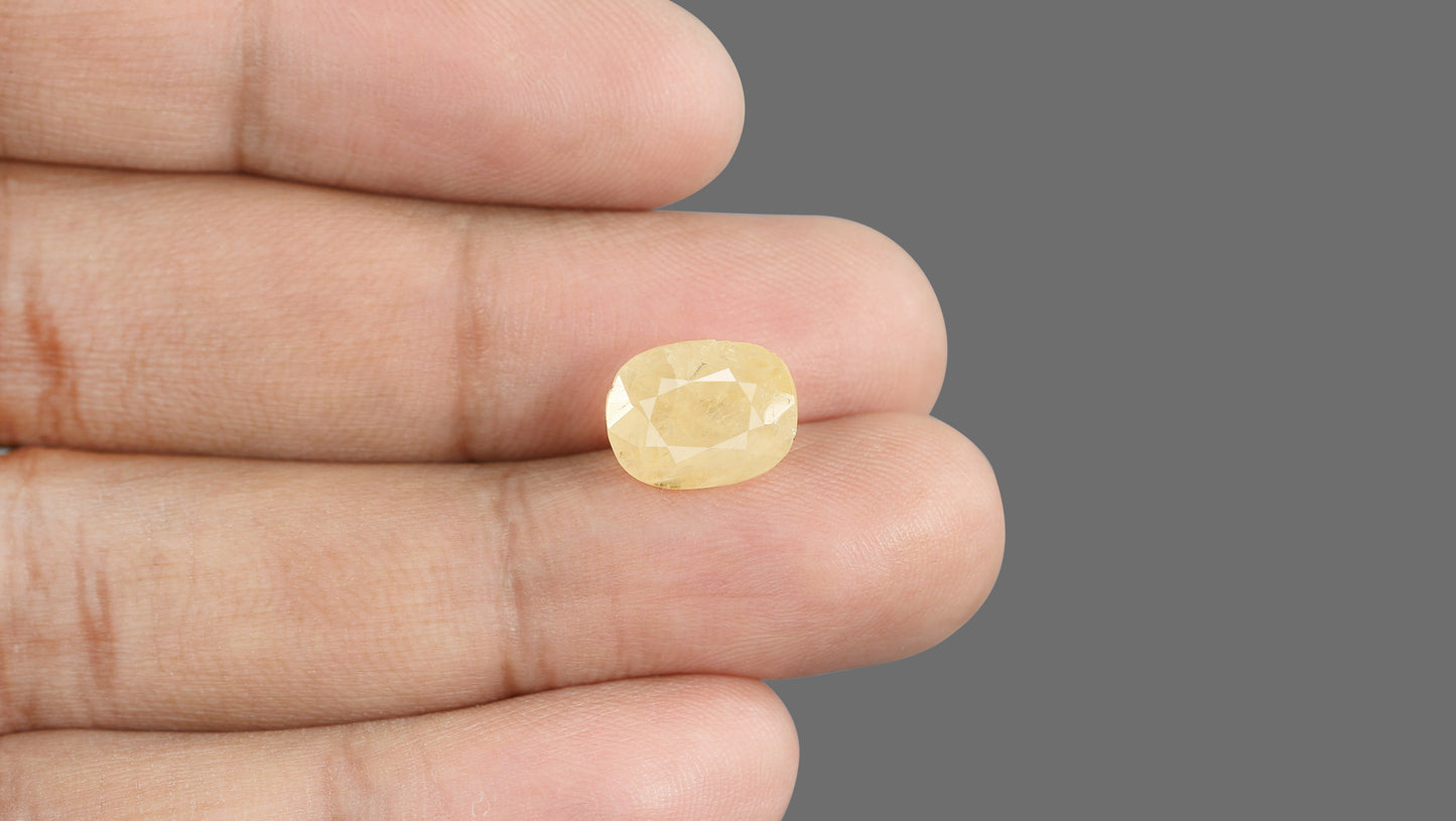 Natural Yellow Sapphire (Pukhraj) 6.64 Carats