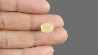 Natural Yellow Sapphire (Pukhraj) 6.64 Carats