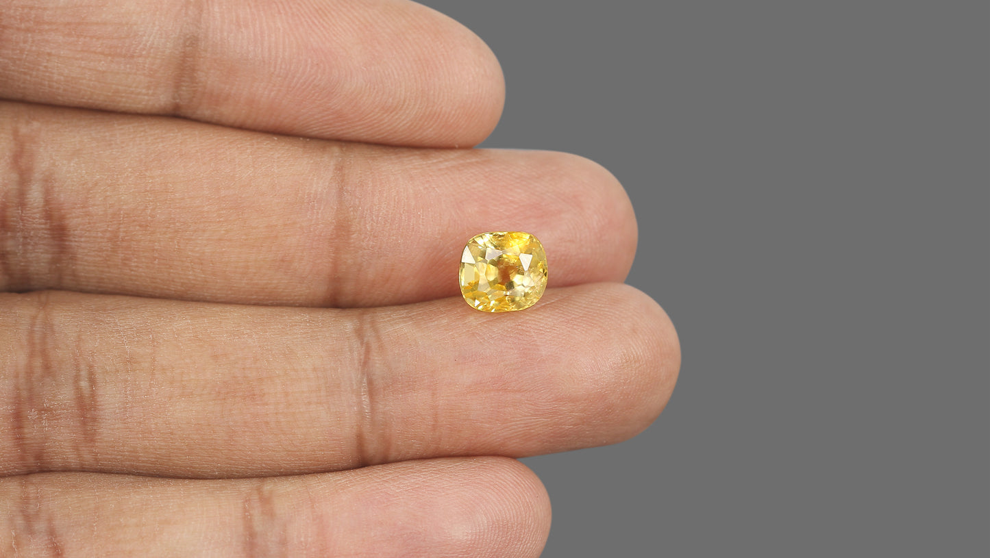 Natural Yellow Sapphire (Pukhraj) 4.11 Carats